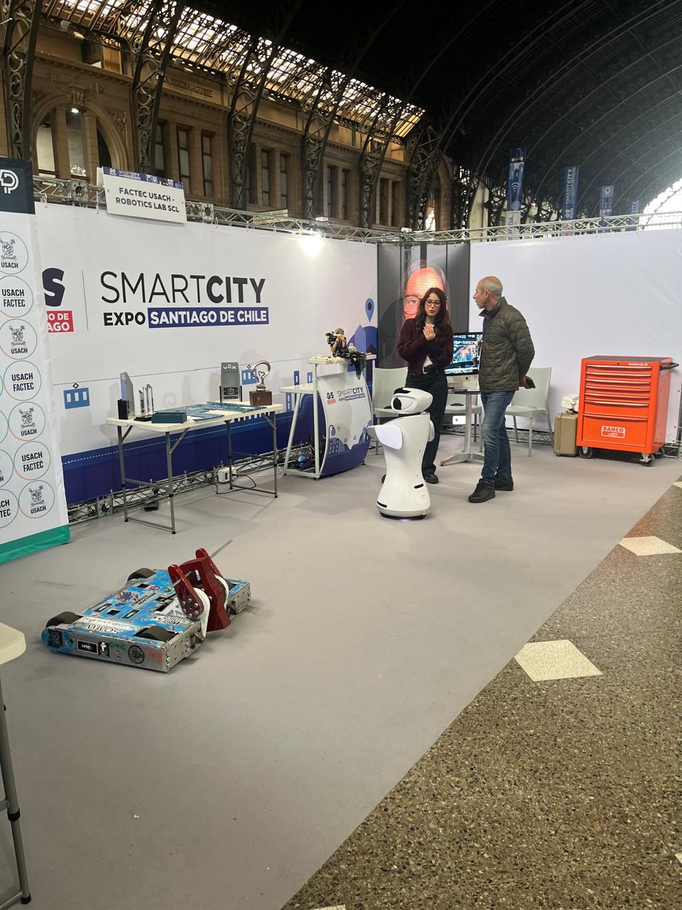 Stand FACTEC USACH - Robotics Lab SCL